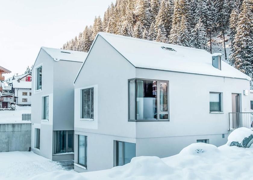 Tyrol See Exterior