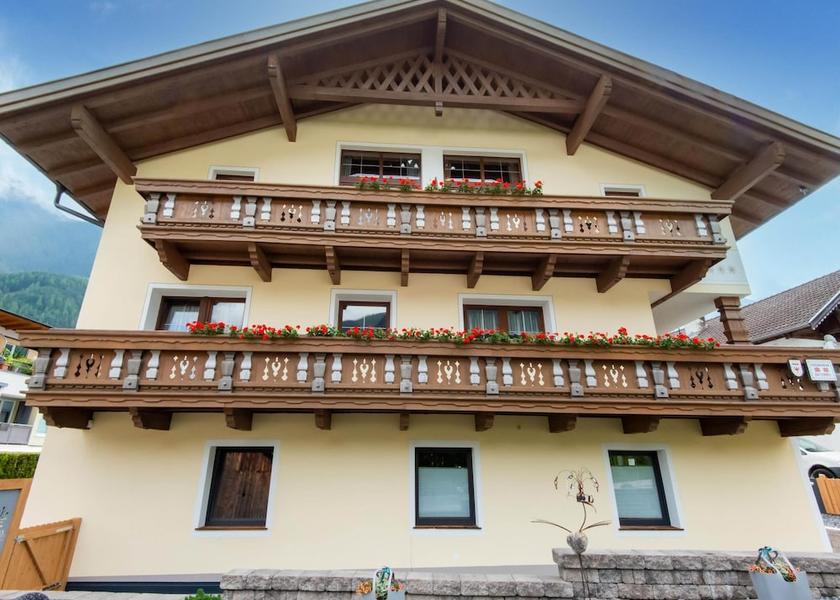 Tyrol Umhausen Exterior Detail