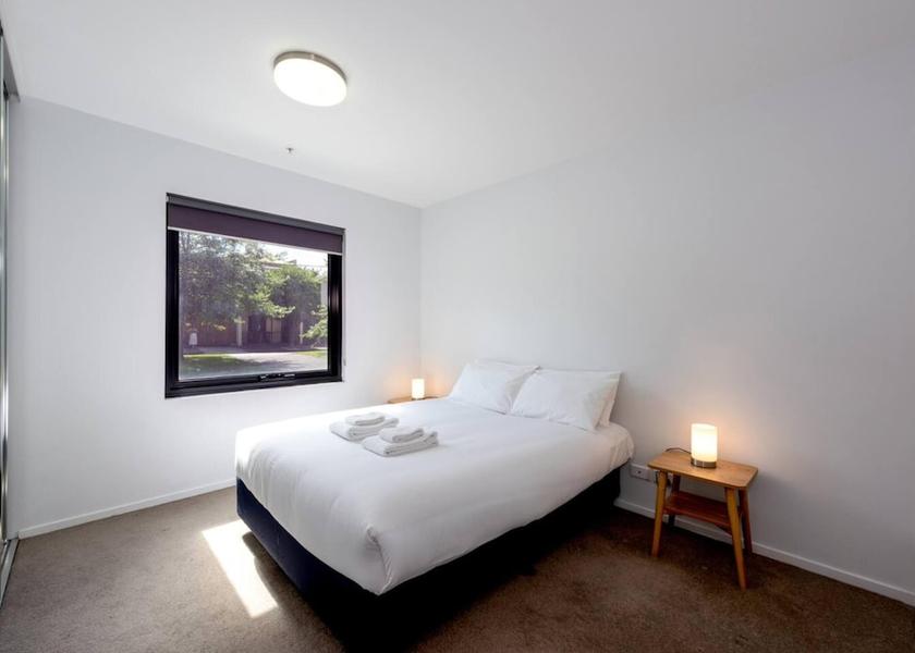 Victoria Melbourne Room