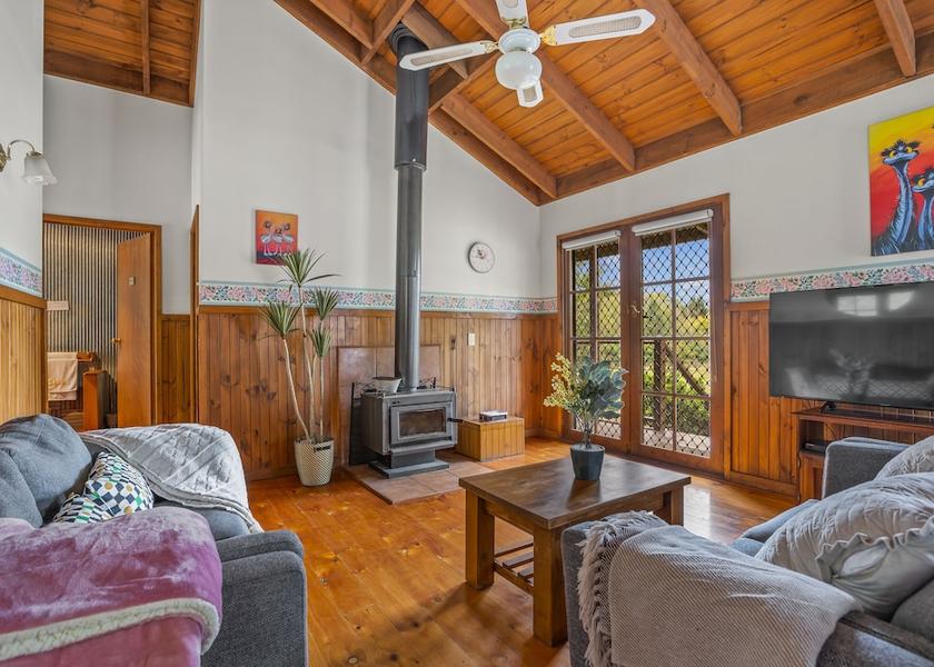 Victoria Badger Creek Living Area