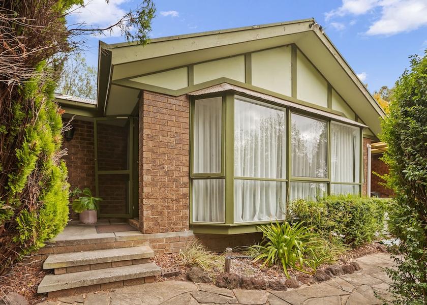 Victoria Badger Creek Exterior Detail