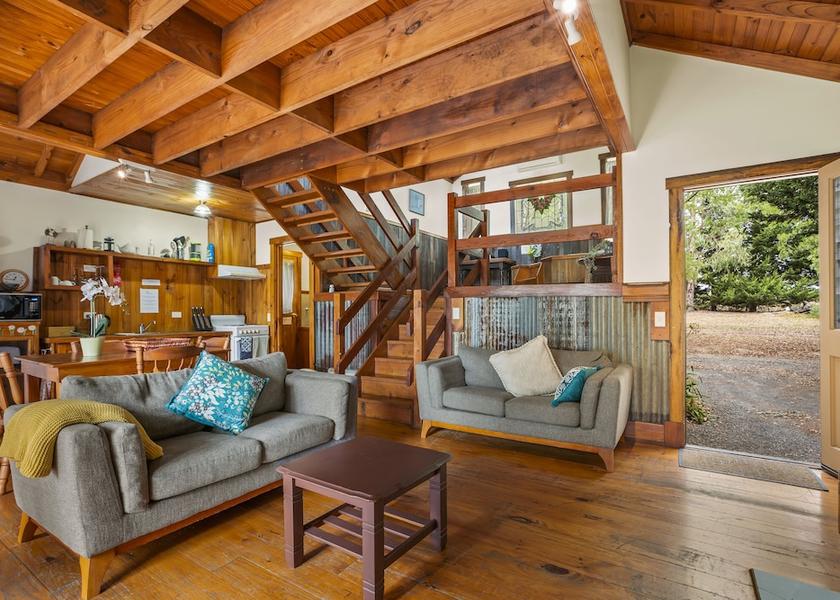Victoria Badger Creek Living Area