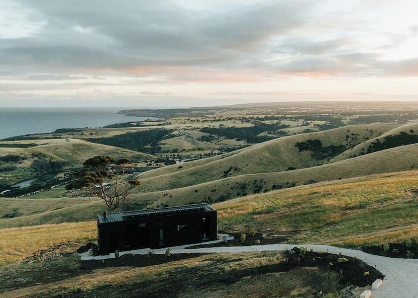 South Australia Middle River Room