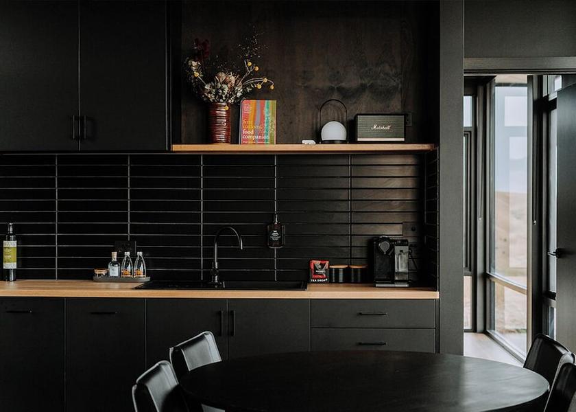 South Australia Middle River Room