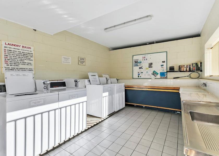 Queensland Woorim Laundry Room