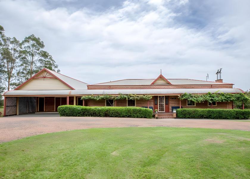 New South Wales Lovedale Hotel Exterior