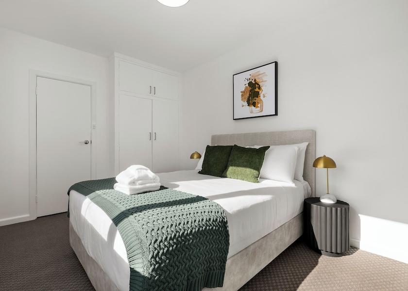 Victoria Melbourne Room