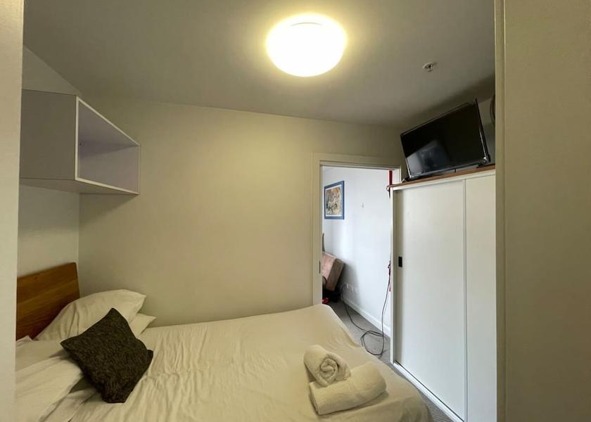 Victoria Melbourne Room