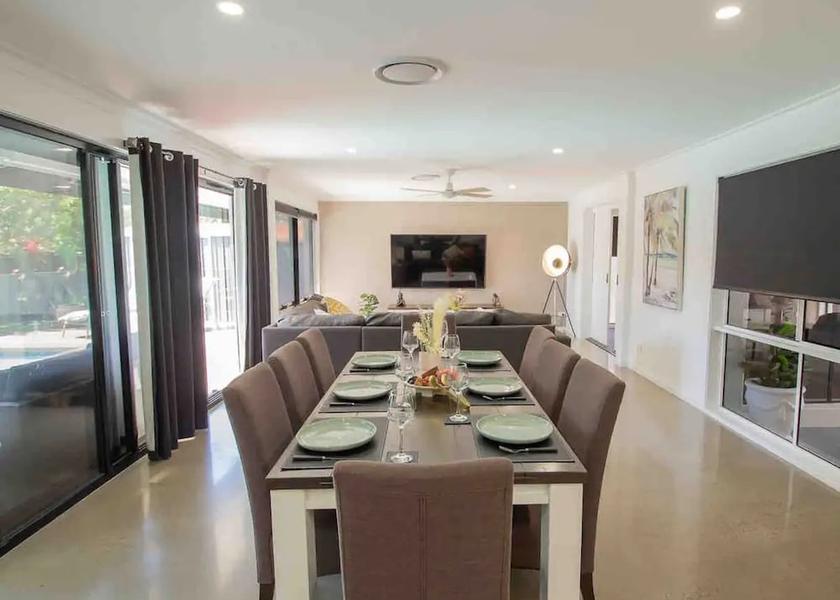 Queensland Gold Coast In-Room Dining