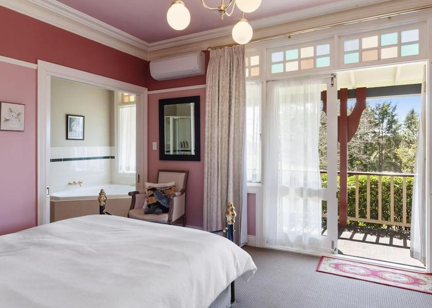 New South Wales Leura Room