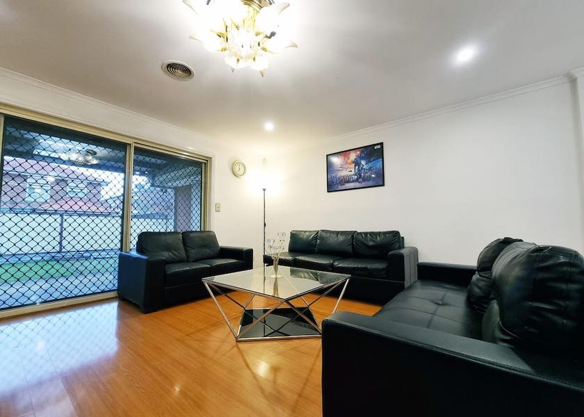 Victoria Melbourne Room