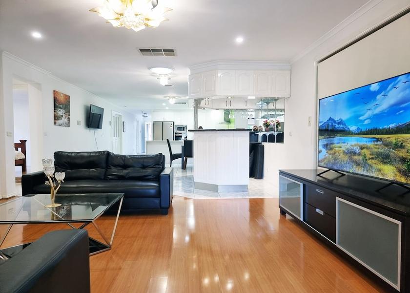 Victoria Melbourne Room