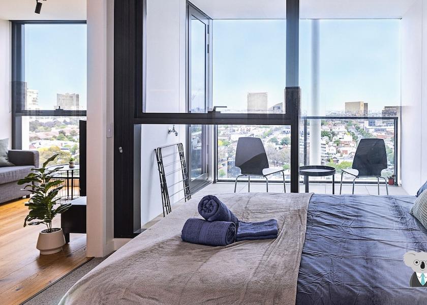 Victoria Melbourne Room