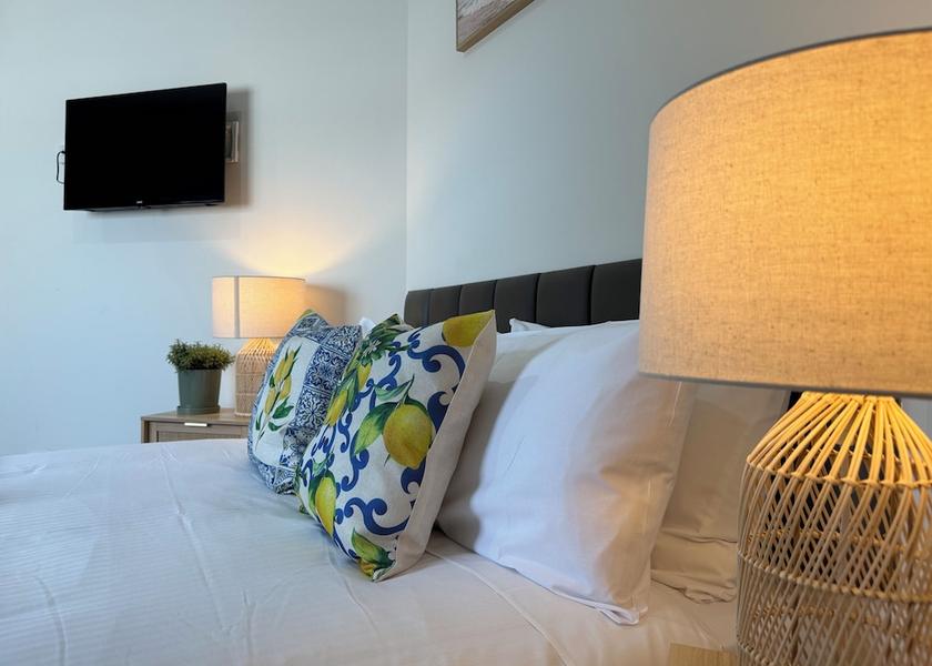 Victoria Melbourne Room