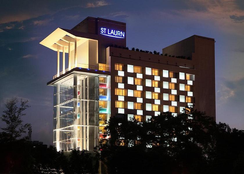 Maharashtra Pune Hotel Exterior
