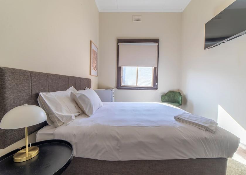 Victoria Yarrawonga Room
