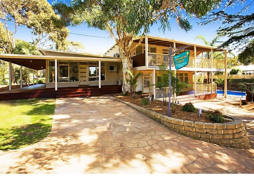 Victoria Cowes Exterior Detail