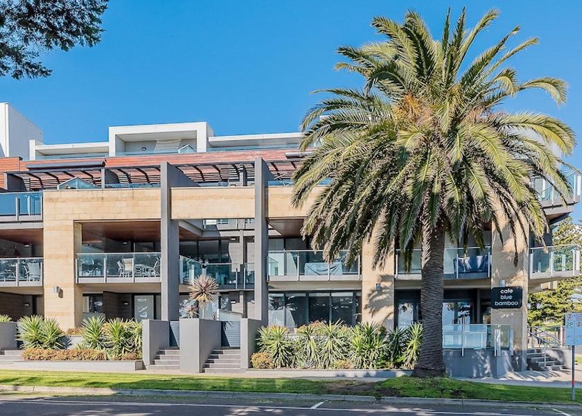 Victoria Cowes Exterior Detail