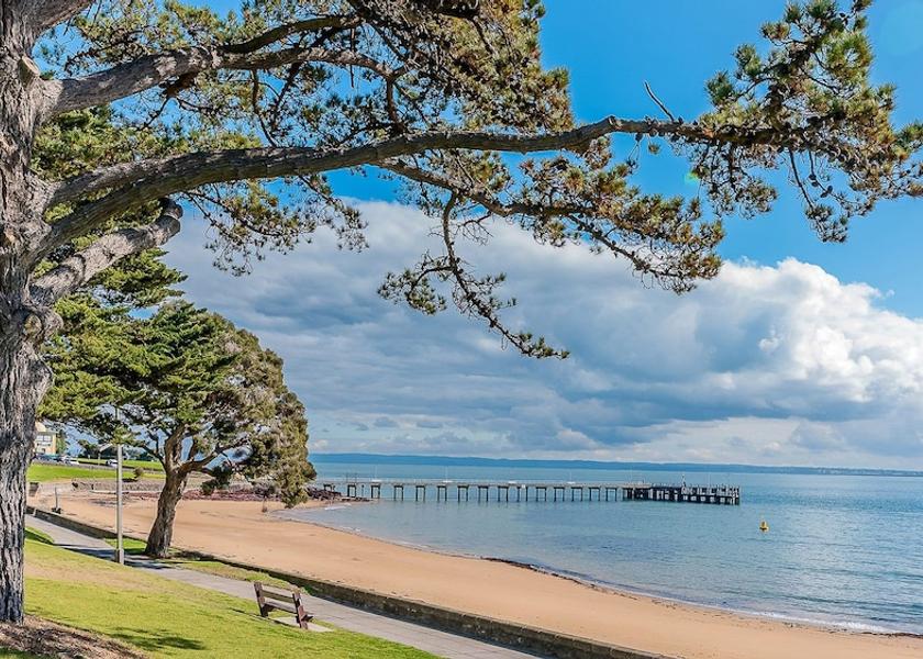 Victoria Cowes Beach