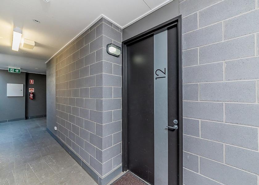 Victoria Cowes Exterior Detail