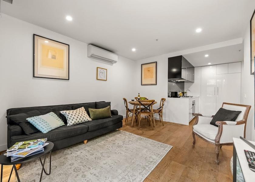 Victoria Melbourne Living Area