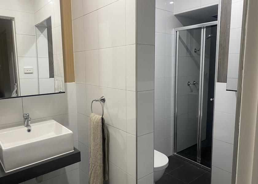 Victoria Cowes Bathroom