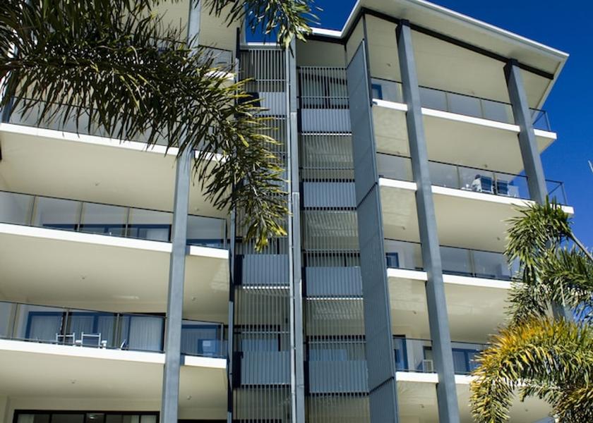 Queensland Scarness Facade