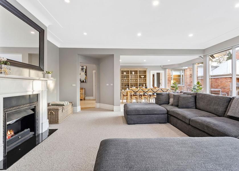 Victoria Melbourne Room