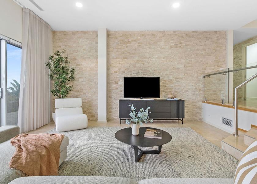 Victoria Melbourne Room