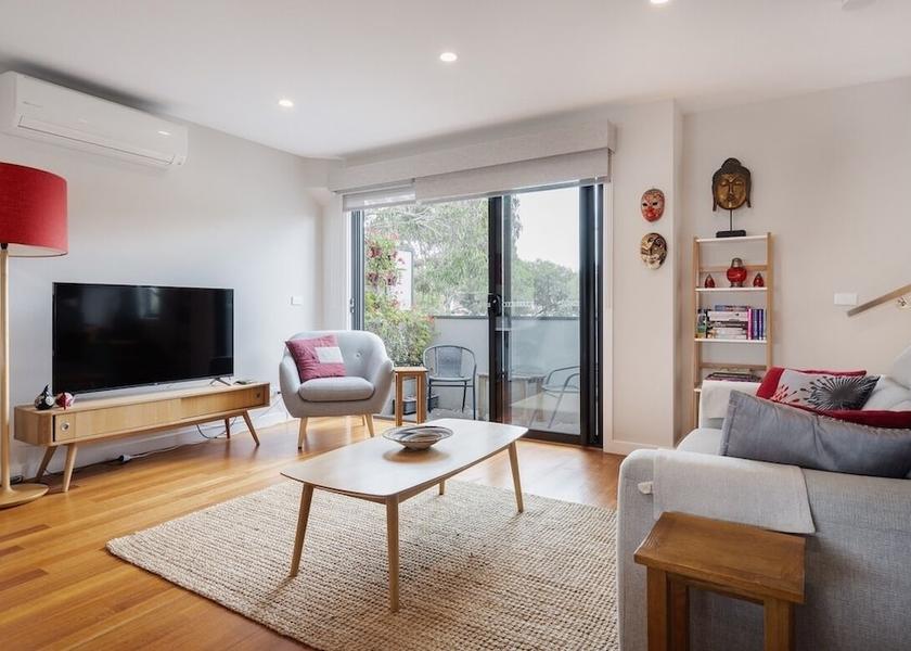 Victoria Melbourne Living Area