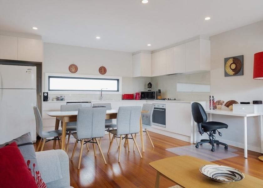 Victoria Melbourne Living Area