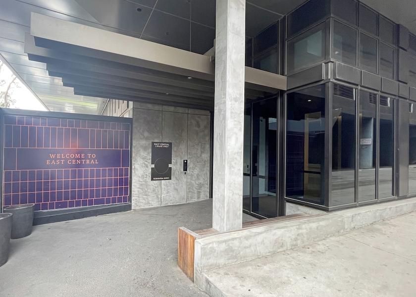 Victoria Melbourne Entrance