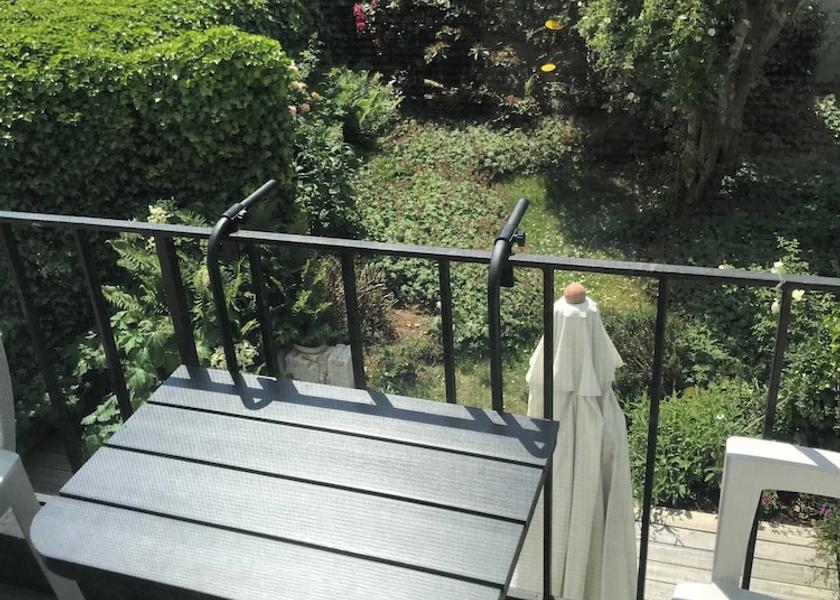 Flemish Region Kortrijk Room