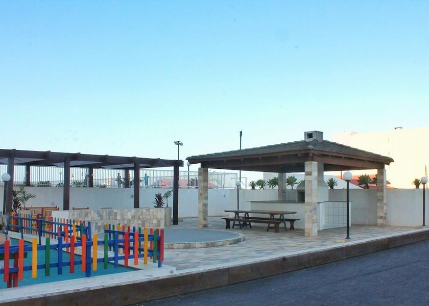 Santa Catarina Laguna Outdoor Dining