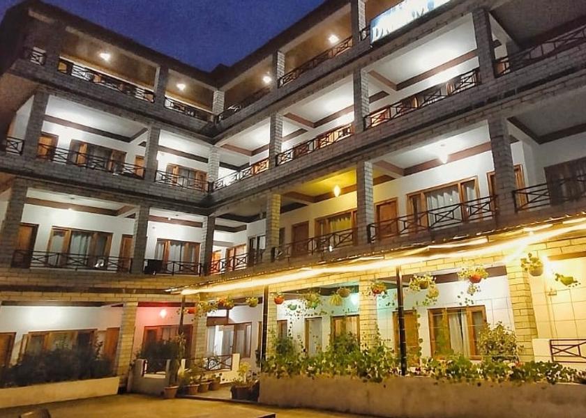 Himachal Pradesh Manali Hotel Exterior
