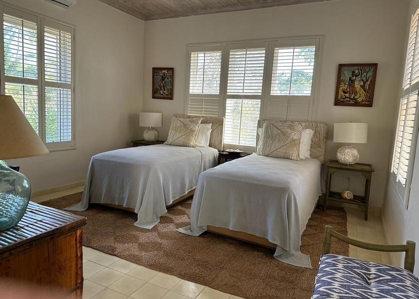 Central Eleuthera Governor's Harbour Room