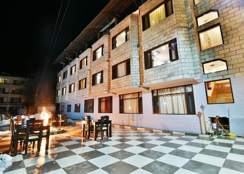 Himachal Pradesh Manali Hotel Exterior