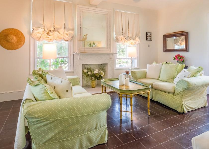 Central Eleuthera Governor's Harbour Living Area