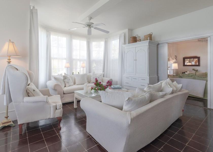 Central Eleuthera Governor's Harbour Living Area