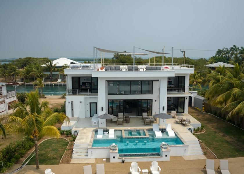 Stann Creek District Placencia Exterior Detail