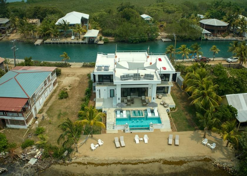 Stann Creek District Placencia Exterior Detail