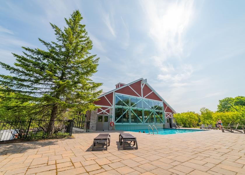 Ontario Oro-Medonte Pool