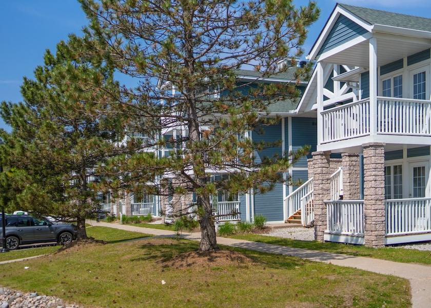 Ontario Oro-Medonte Facade