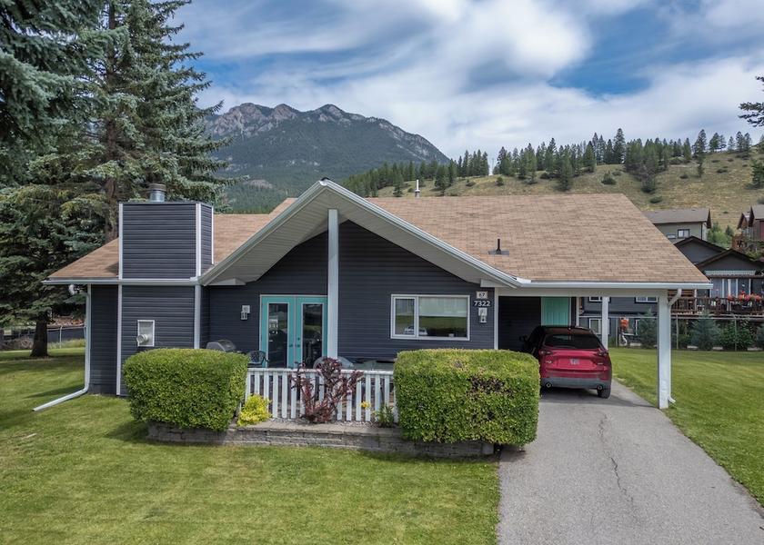 British Columbia Radium Hot Springs Room