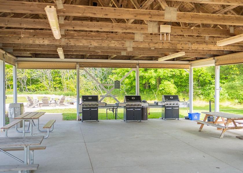 Ontario Oro-Medonte Outdoor Dining