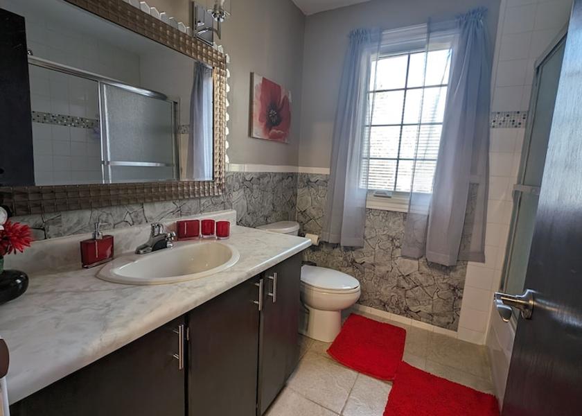 Quebec Gatineau Bathroom