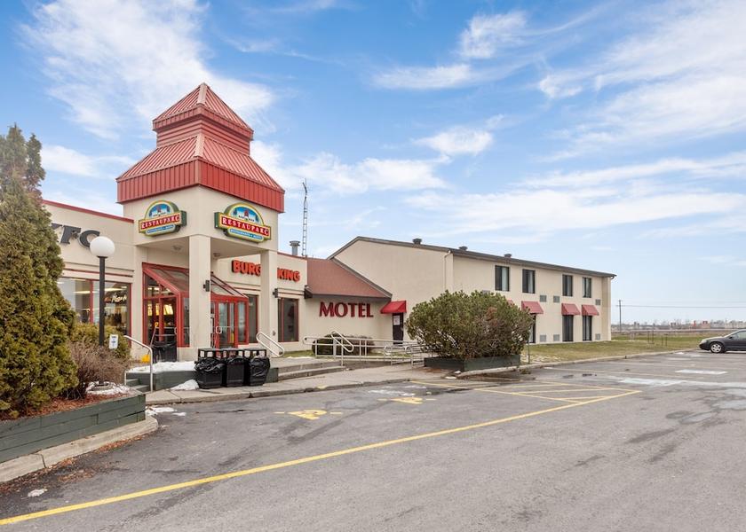 Ontario Casselman Facade