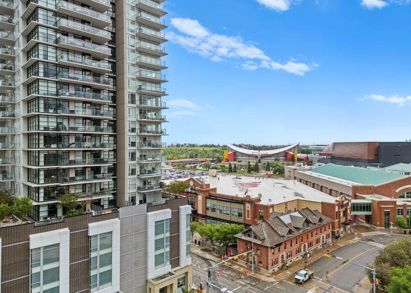 Alberta Calgary Room