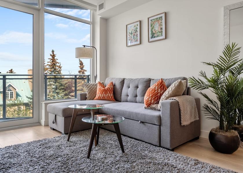 Alberta Calgary Room