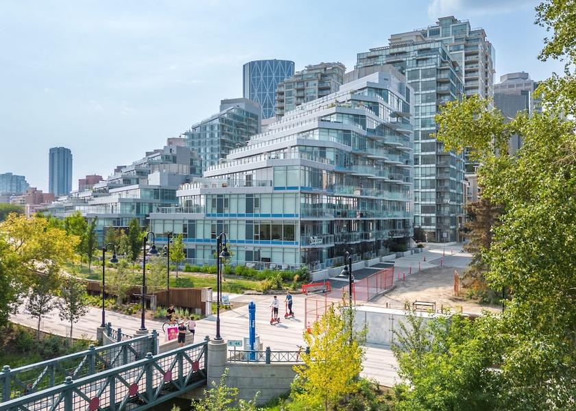 Alberta Calgary Room